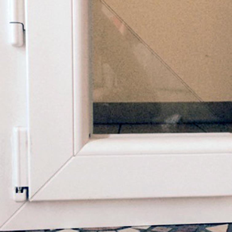 Installazione infissi in PVC